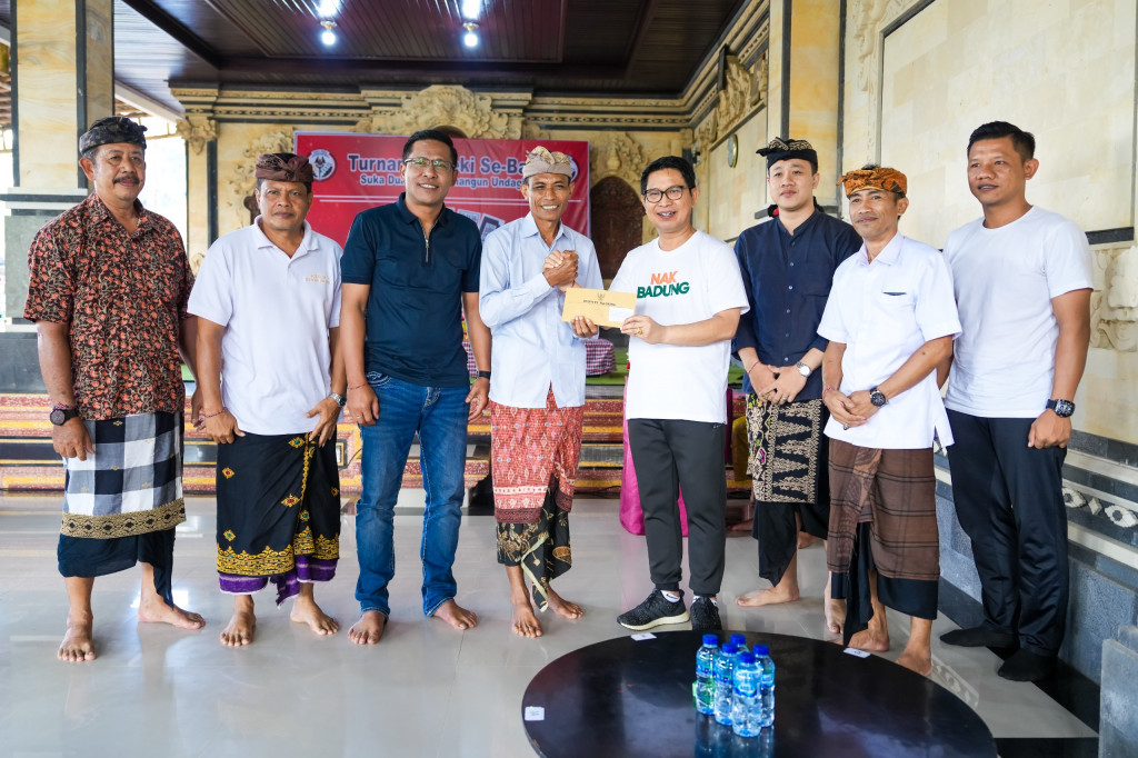 Sekda Adi Arnawa Hadiri Turnamen Ceki Suka Duka Arsa Winangun Undagi Mambal